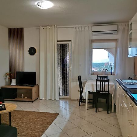 Apartments With A Swimming Pool Punat, Krk - 5378 Exterior photo