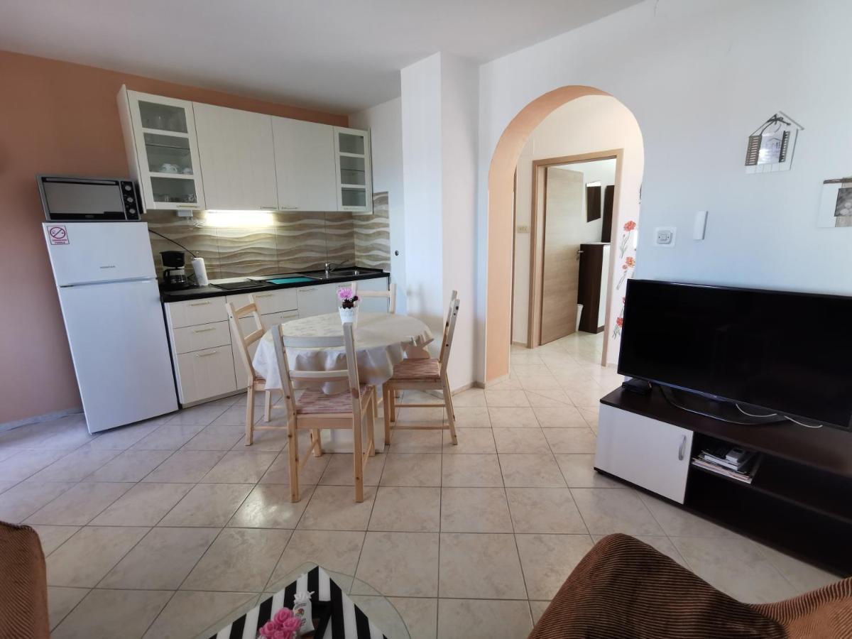 Apartments With A Swimming Pool Punat, Krk - 5378 Exterior photo